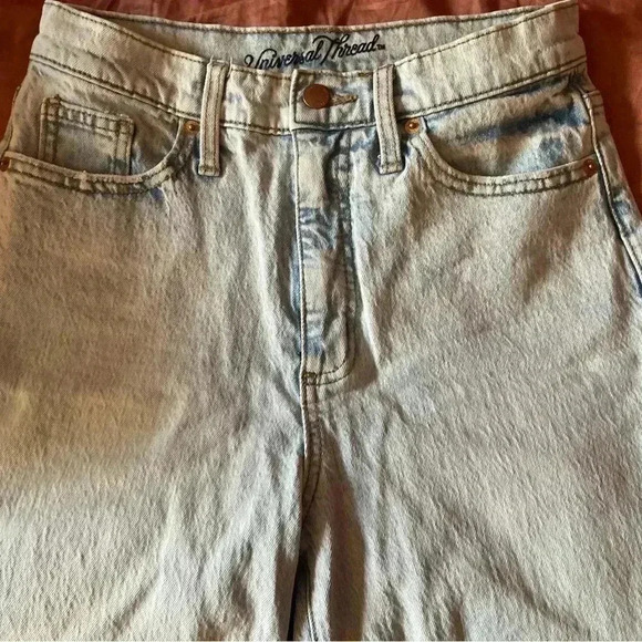 Universal Thread Vintage Straight Women’s Size 4 Jeans - Picture 4 of 6